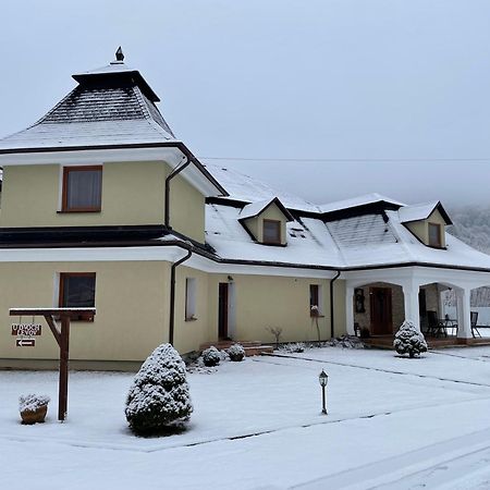 Penzion U Dvoch Levov Oravsky Podzamok Esterno foto