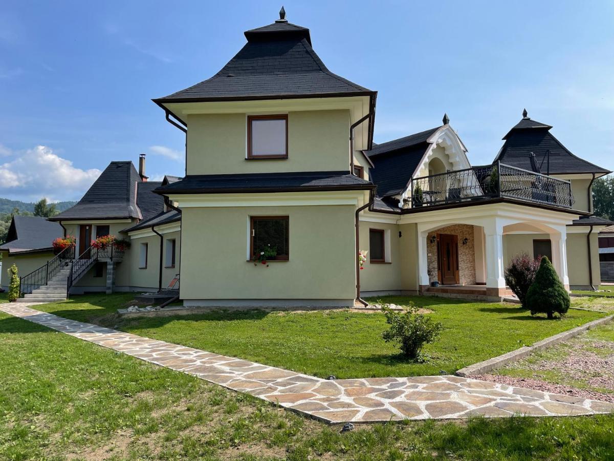 Penzion U Dvoch Levov Oravsky Podzamok Esterno foto