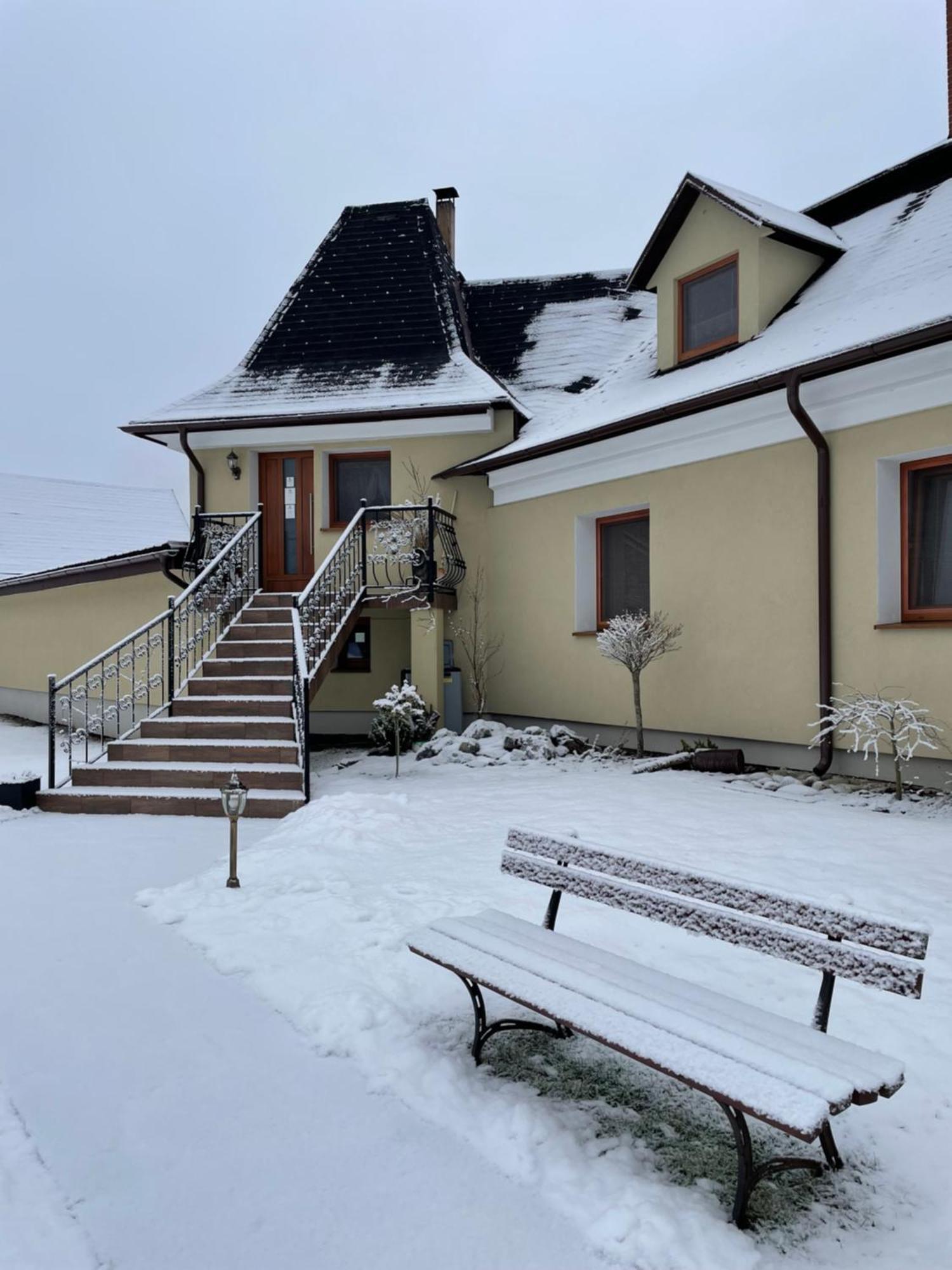 Penzion U Dvoch Levov Oravsky Podzamok Esterno foto